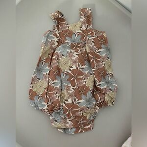Rylee & Cru June Romper in Safari Floral 0-3 M linen